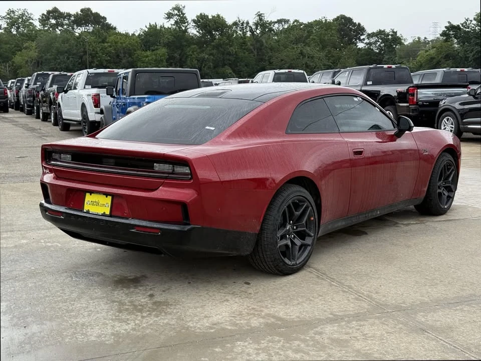 2024 Dodge Charger 8th Gen - Image 6 of 19