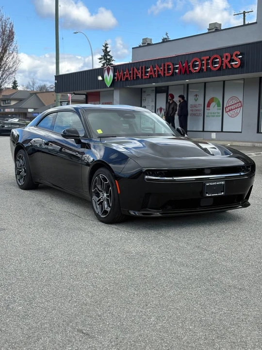 2024 Dodge Charger 8th Gen - Image 6 of 9
