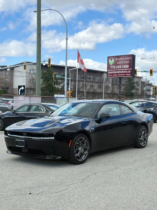 2024 Dodge Charger 8th Gen - Image 7 of 9
