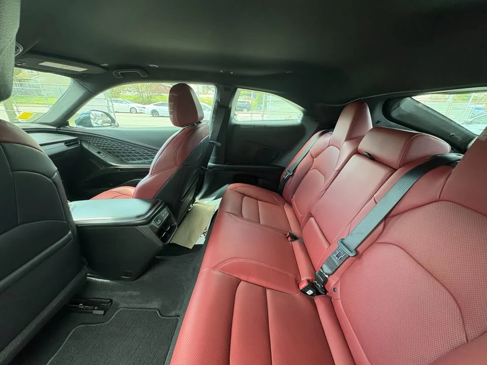 2024 Dodge Charger 8th Gen - Image 8 of 9