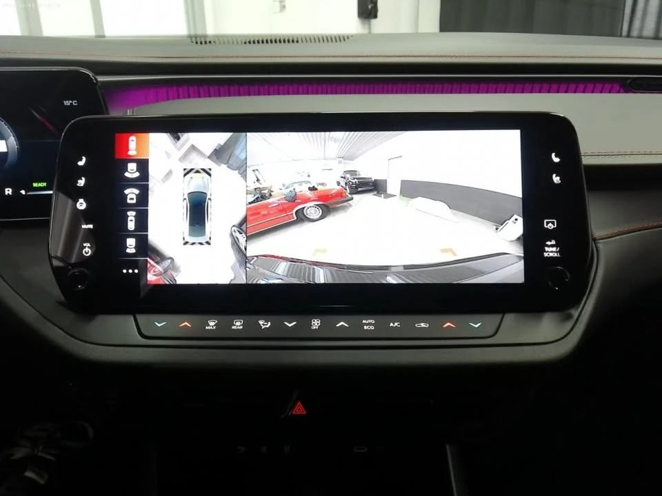 2024 Dodge Charger 8th Gen - Image 17 of 20