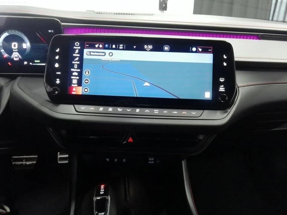 2024 Dodge Charger 8th Gen - Image 10 of 20