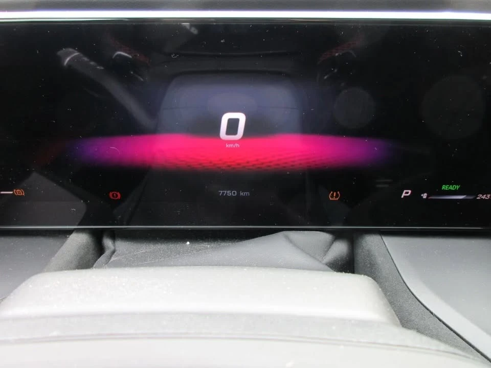 2024 Dodge Charger 8th Gen - Image 11 of 20