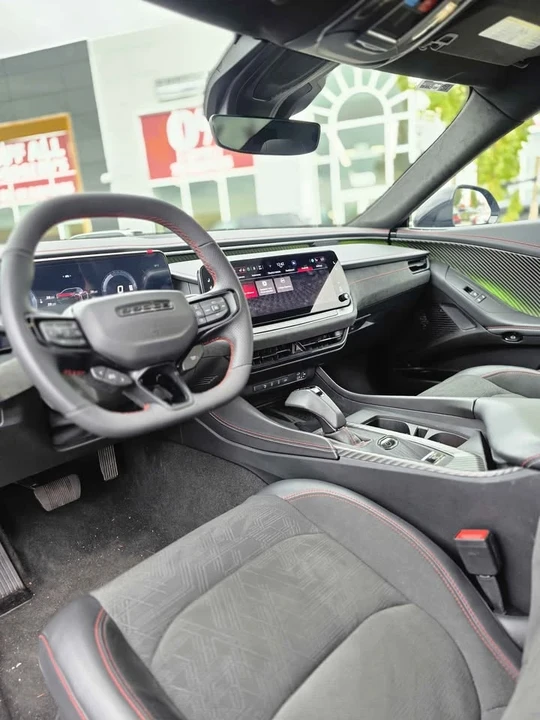 2024 Dodge Charger 8th Gen - Image 13 of 16