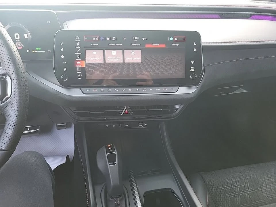 2024 Dodge Charger 8th Gen - Image 12 of 20