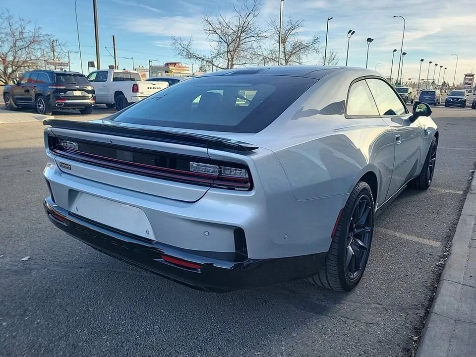 2024 Dodge Charger 8th Gen - Image 4 of 20