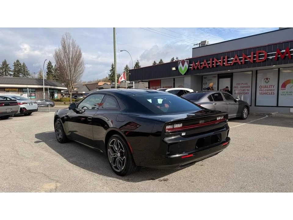 2024 Dodge Charger 8th Gen - Image 6 of 16
