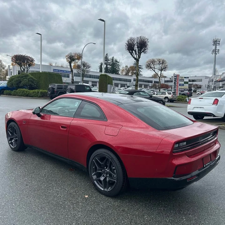 2024 Dodge Charger 8th Gen - Image 7 of 17