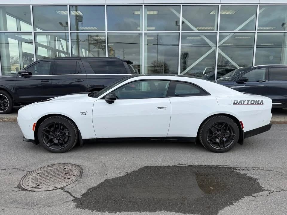 2024 Dodge Charger 8th Gen - Image 3 of 4