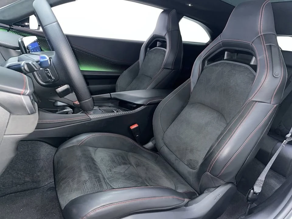 2024 Dodge Charger 8th Gen - Image 10 of 20