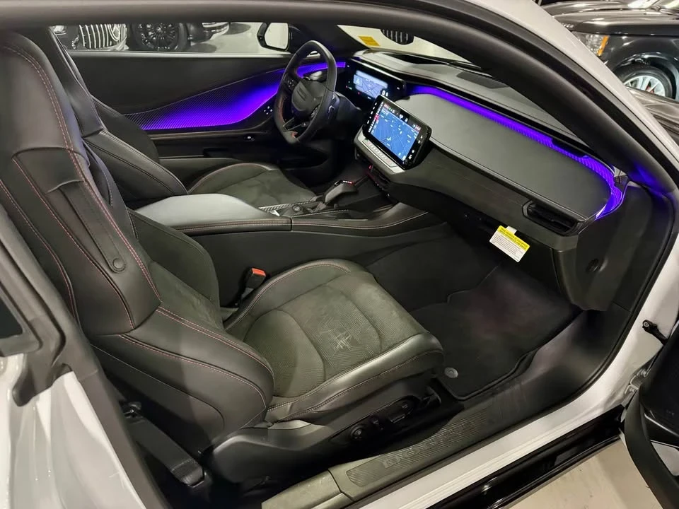 2024 Dodge Charger 8th Gen - Image 18 of 19