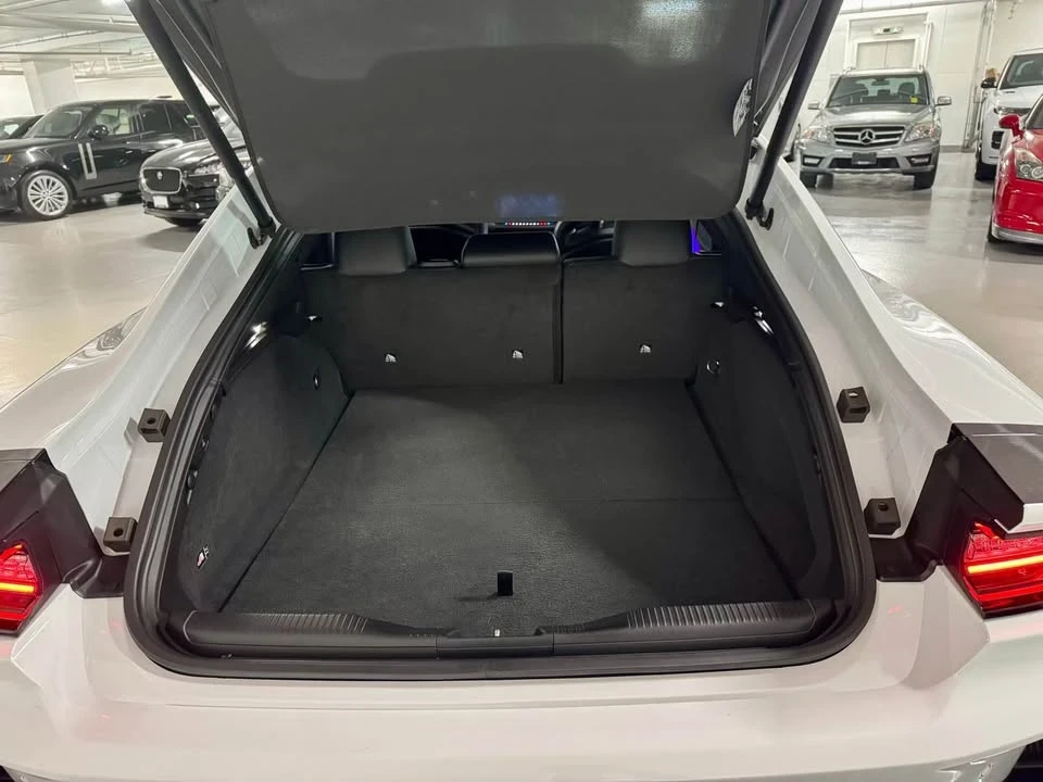 2024 Dodge Charger 8th Gen - Image 12 of 19