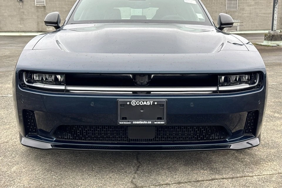 2024 Dodge Charger 8th Gen - Image 8 of 18