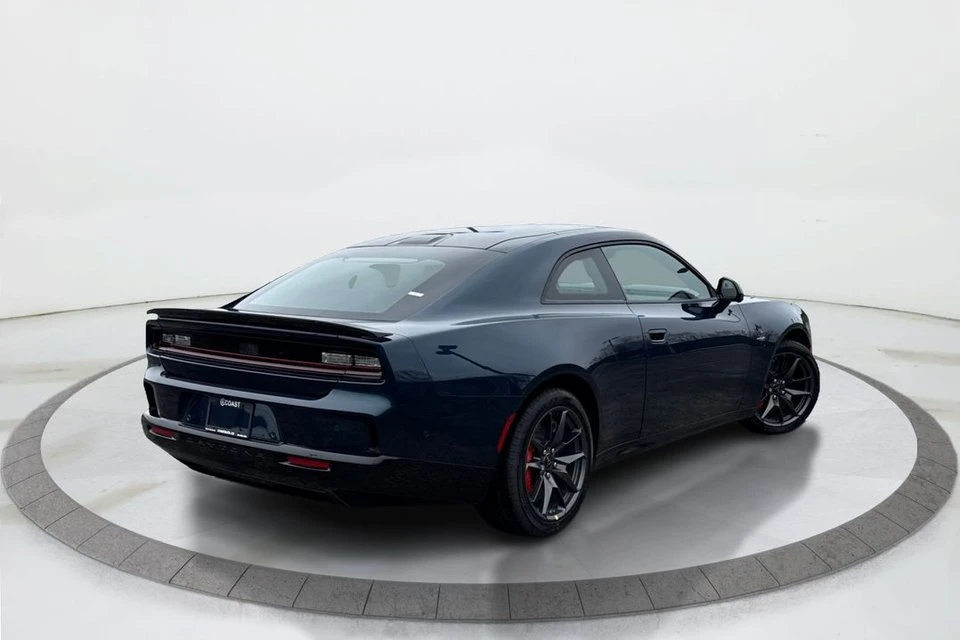 2024 Dodge Charger 8th Gen - Image 5 of 18