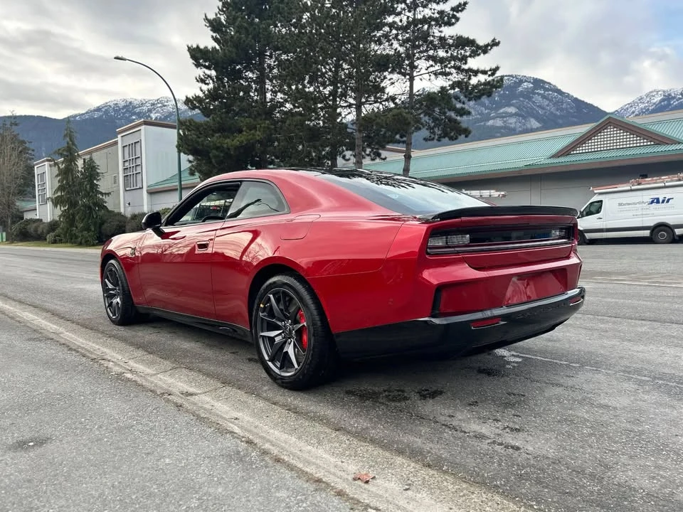 2024 Dodge Charger 8th Gen - Image 5 of 8