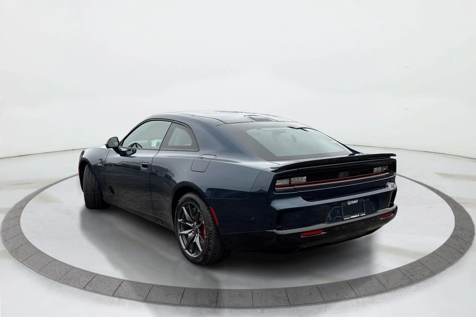 2024 Dodge Charger 8th Gen - Image 3 of 18