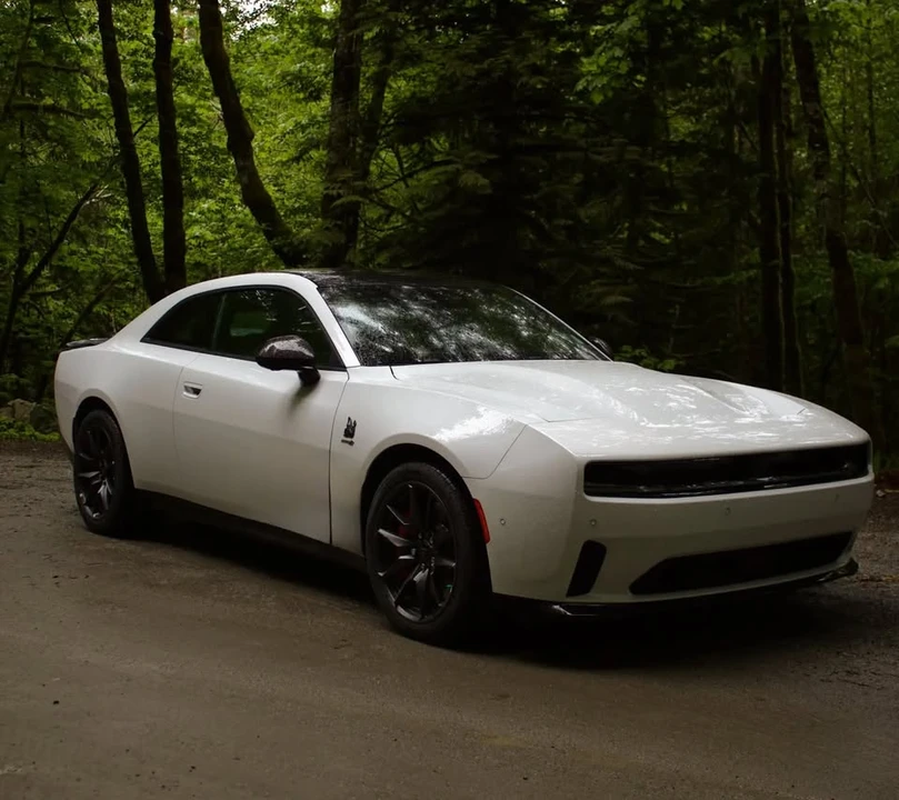 2024 Dodge Charger 8th Gen - Image 3 of 7
