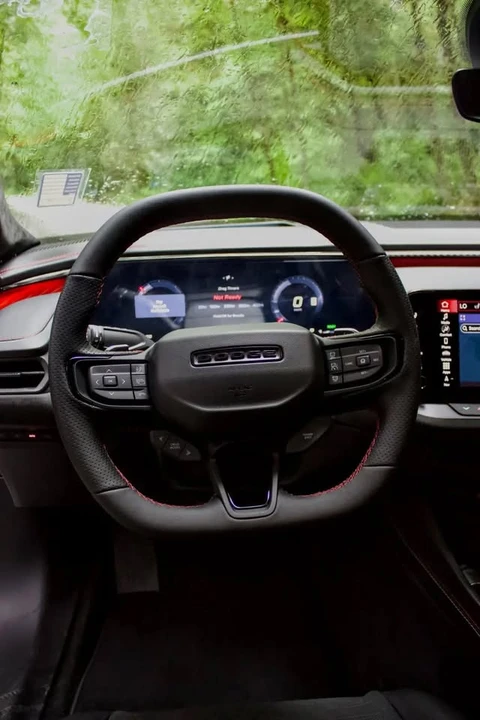 2024 Dodge Charger 8th Gen - Image 6 of 7