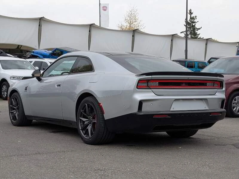 2024 Dodge Charger 8th Gen - Image 6 of 16