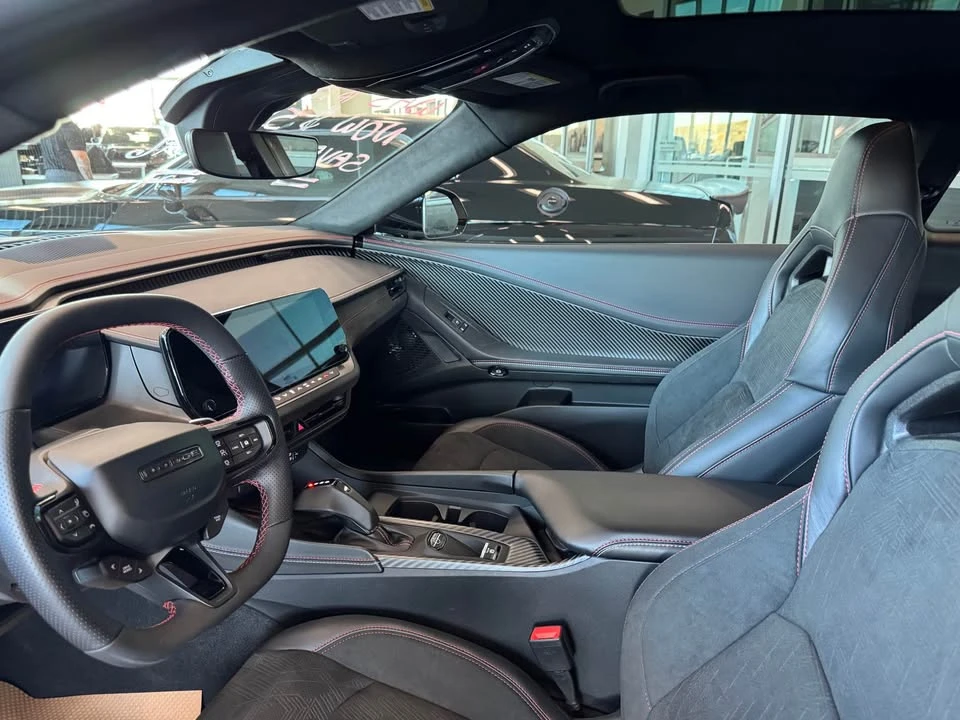 2024 Dodge Charger 8th Gen - Image 6 of 11
