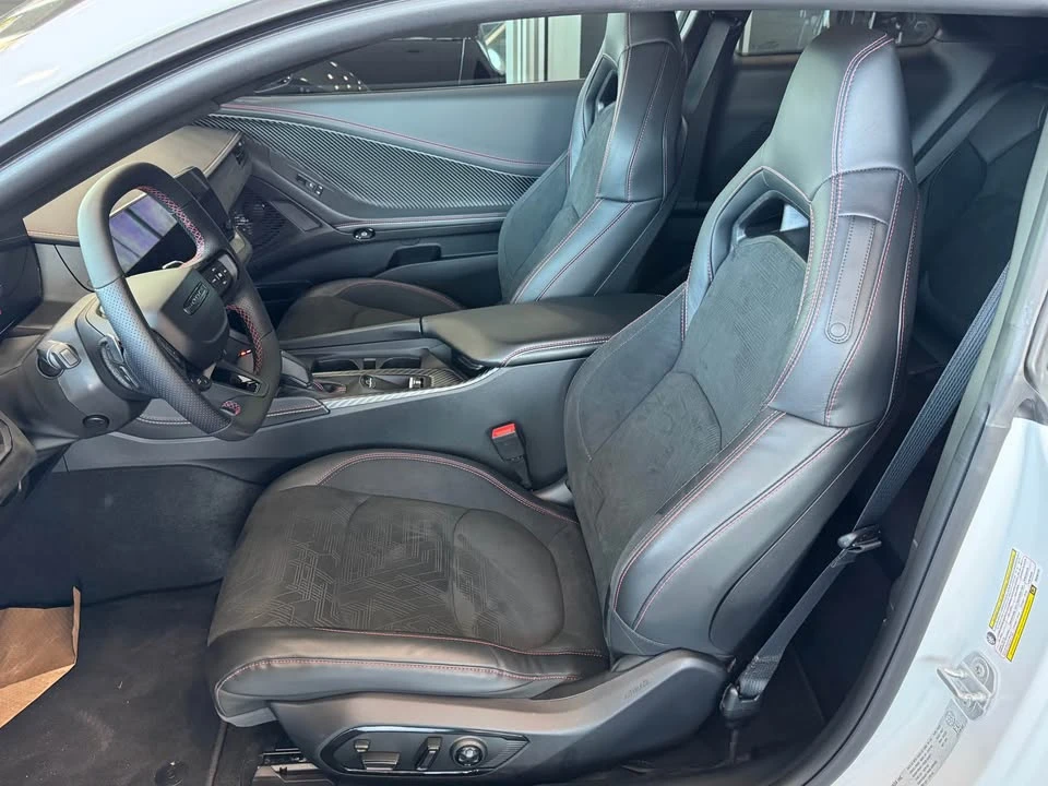 2024 Dodge Charger 8th Gen - Image 9 of 11