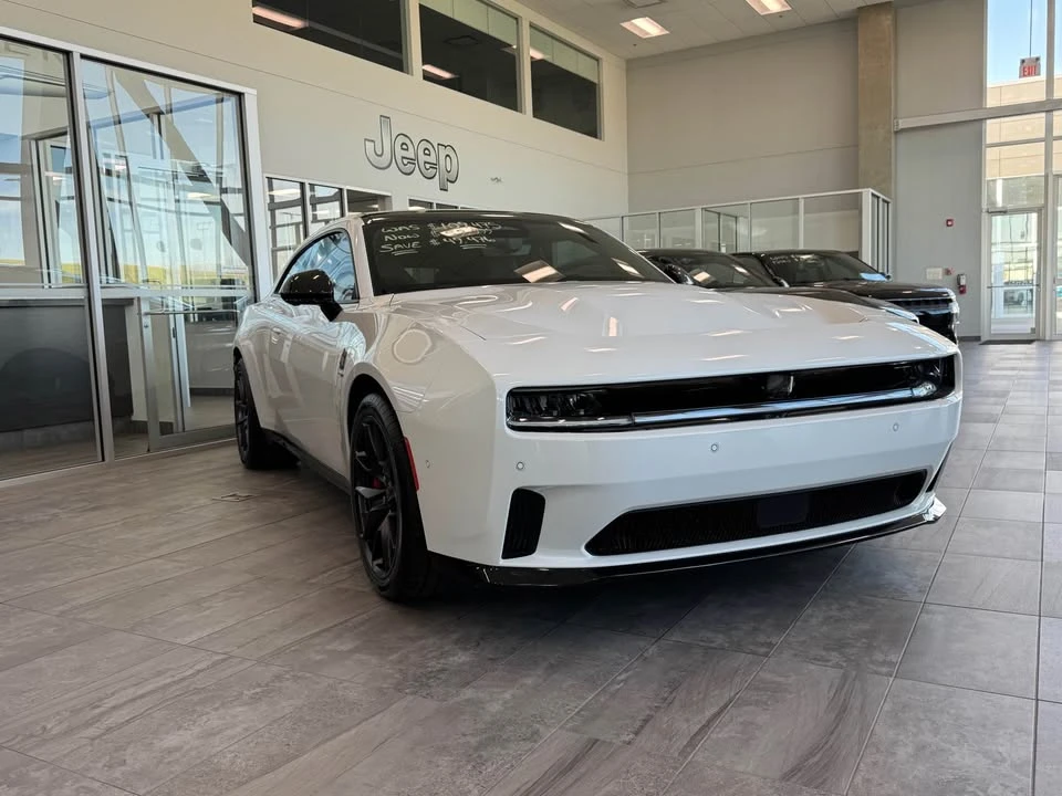 2024 Dodge Charger 8th Gen - Image 3 of 11