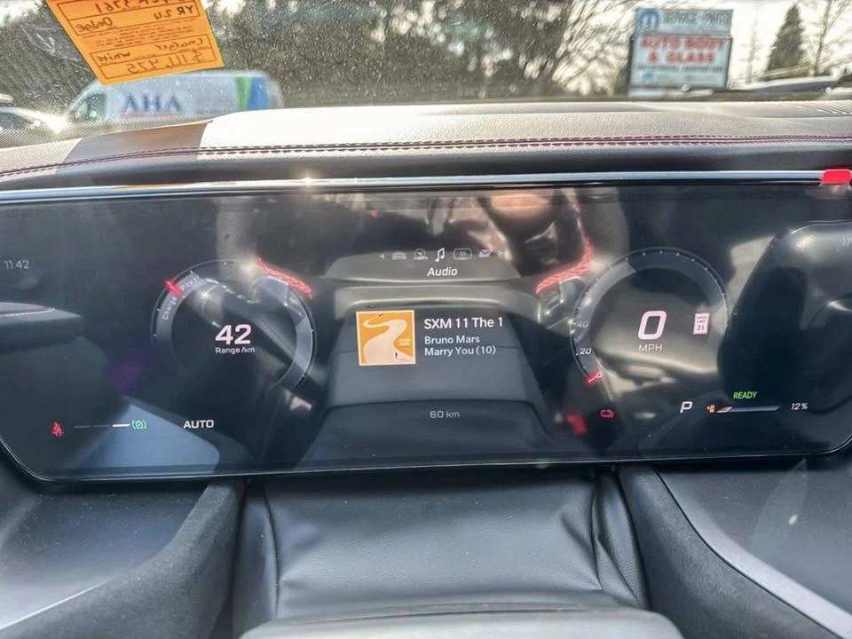 2024 Dodge Charger 8th Gen - Image 14 of 20