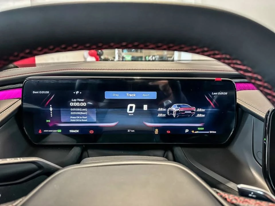 2024 Dodge Charger 8th Gen - Image 15 of 20