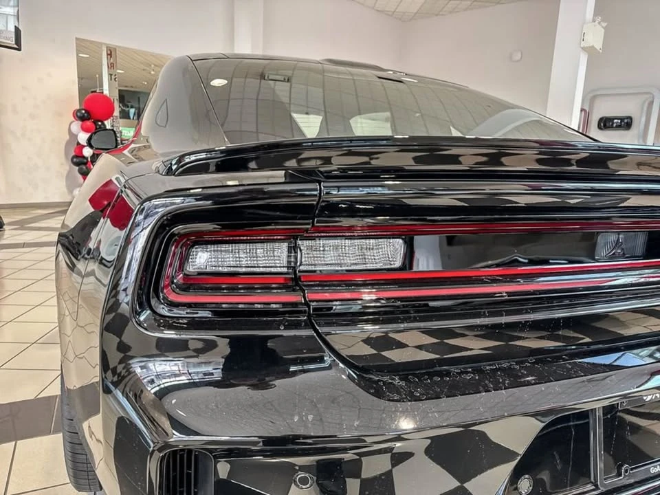 2024 Dodge Charger 8th Gen - Image 11 of 20