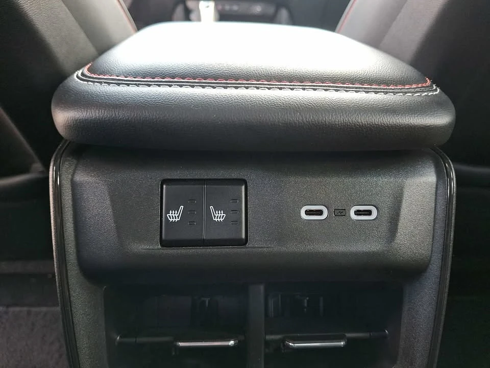 2024 Dodge Charger 8th Gen - Image 11 of 20