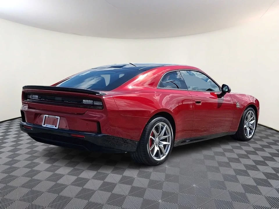 2024 Dodge Charger 8th Gen - Image 6 of 20