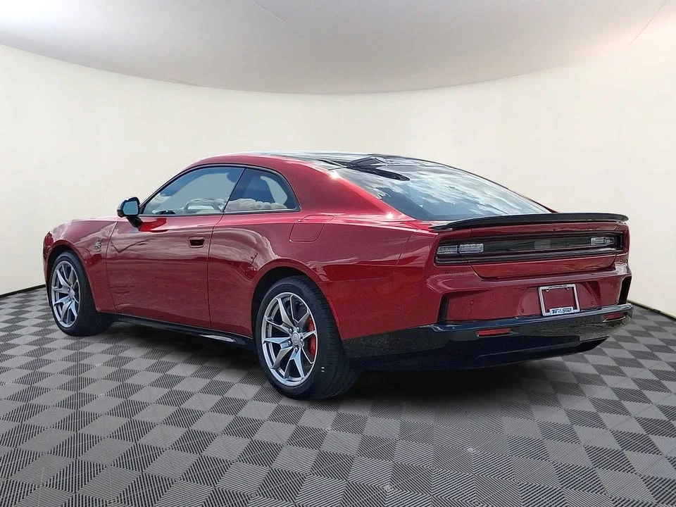 2024 Dodge Charger 8th Gen - Image 4 of 20