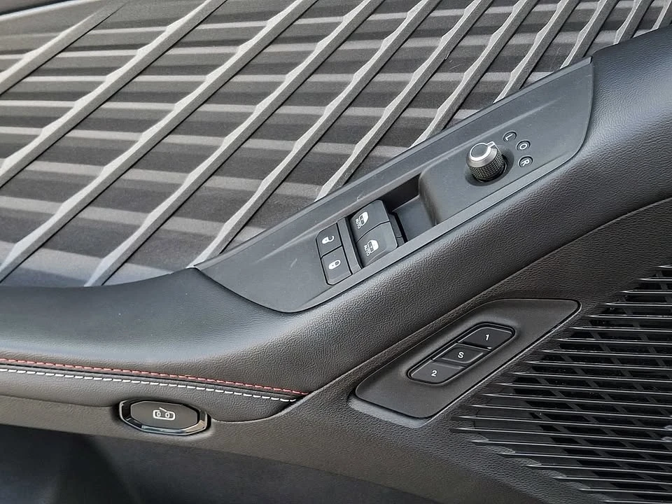 2024 Dodge Charger 8th Gen - Image 13 of 20