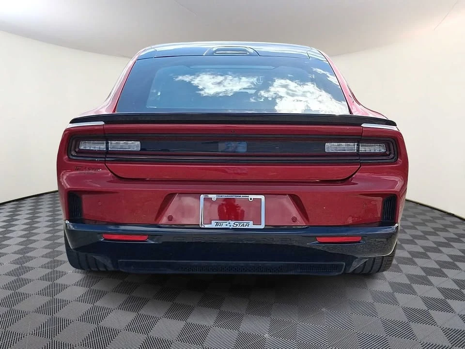 2024 Dodge Charger 8th Gen - Image 5 of 20