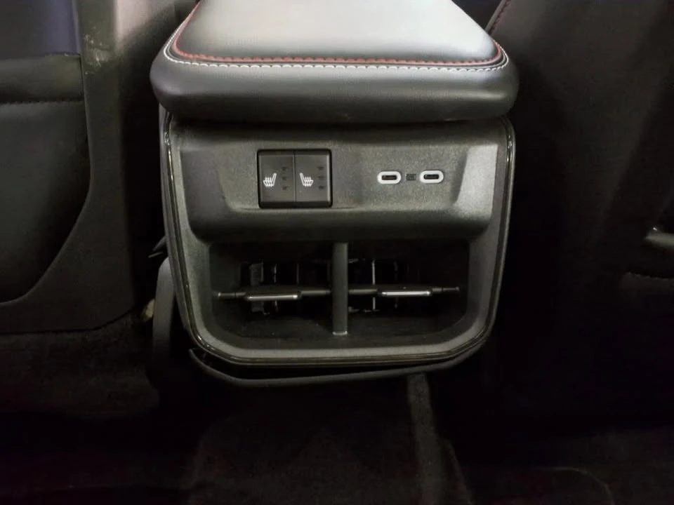 2024 Dodge Charger 8th Gen - Image 11 of 11