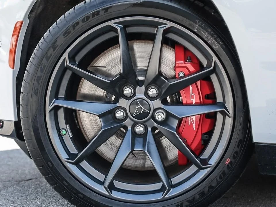 2024 Dodge Charger 8th Gen - Image 10 of 11