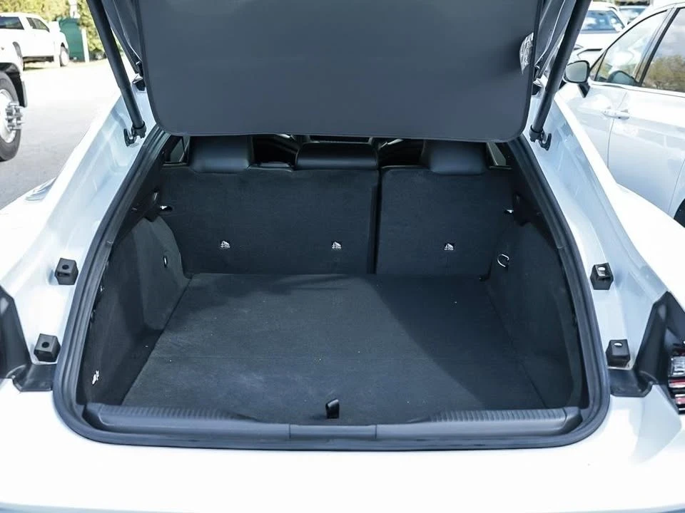 2024 Dodge Charger 8th Gen - Image 4 of 11