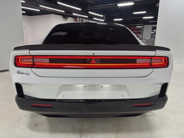 2024 Dodge Charger 8th Gen - Image 8 of 20
