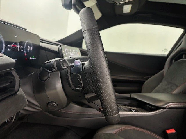 2024 Dodge Charger 8th Gen - Image 15 of 20