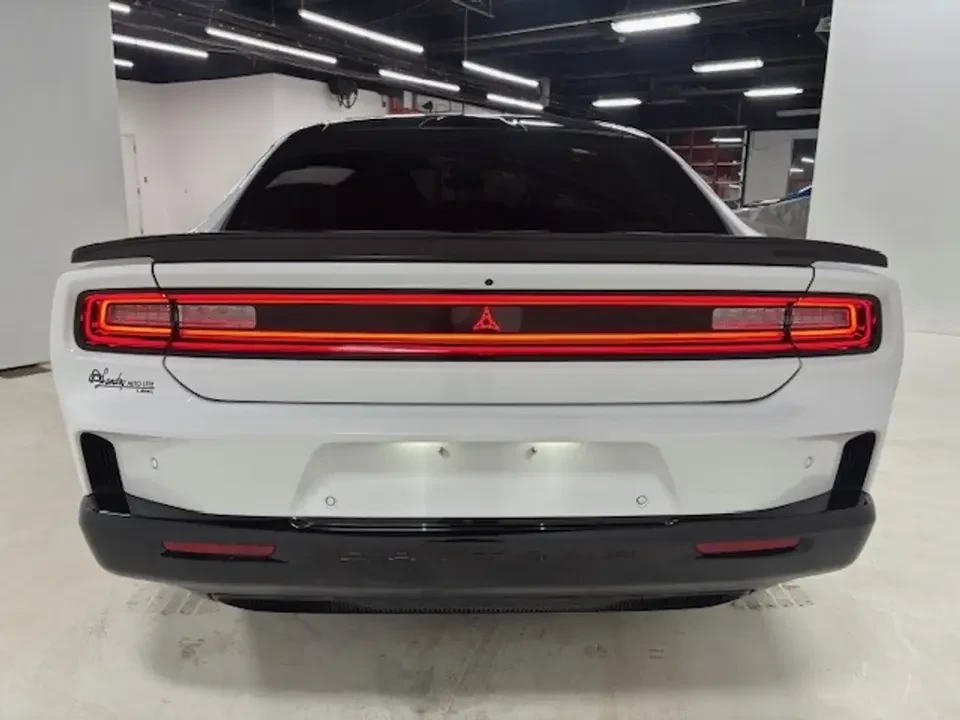 2024 Dodge Charger 8th Gen - Image 8 of 20