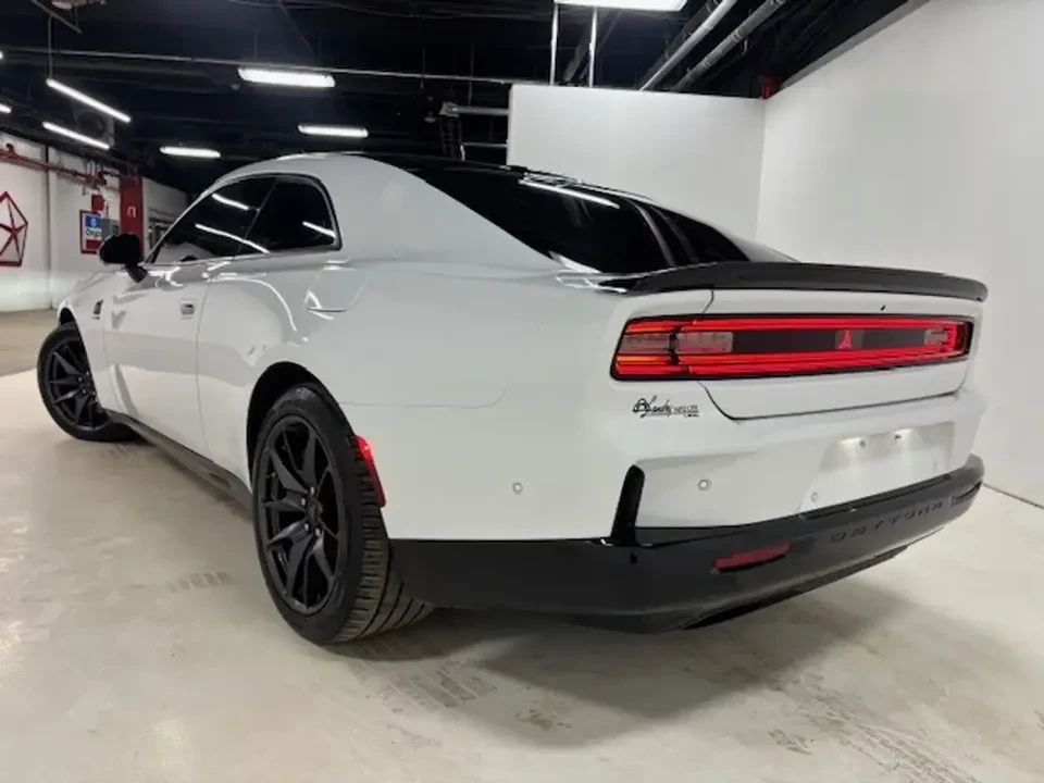 2024 Dodge Charger 8th Gen - Image 9 of 20