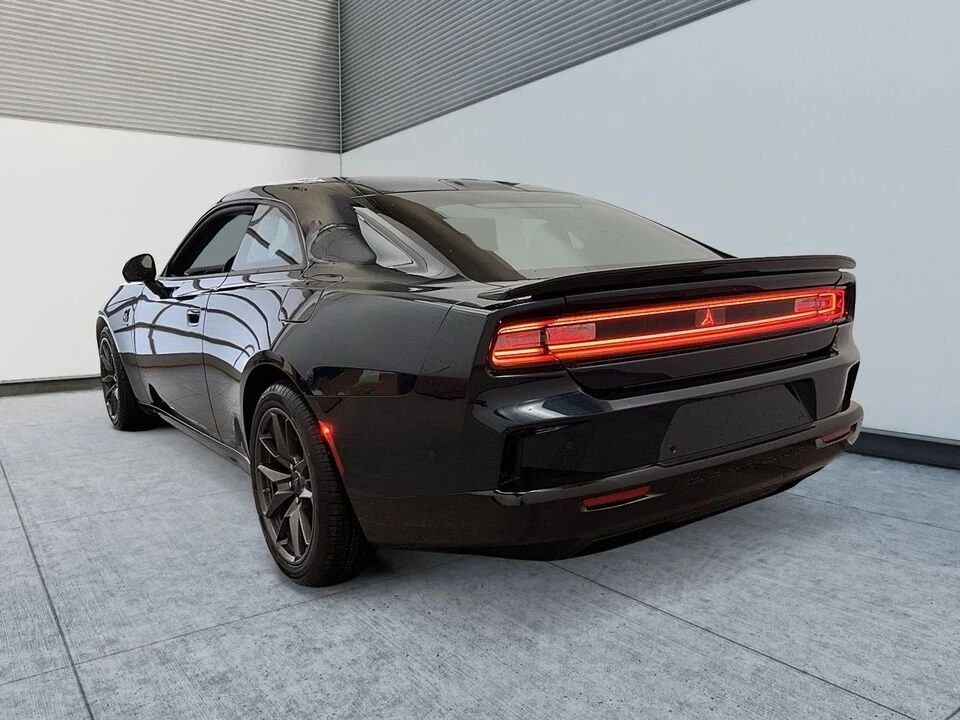 2024 Dodge Charger 8th Gen - Image 8 of 19