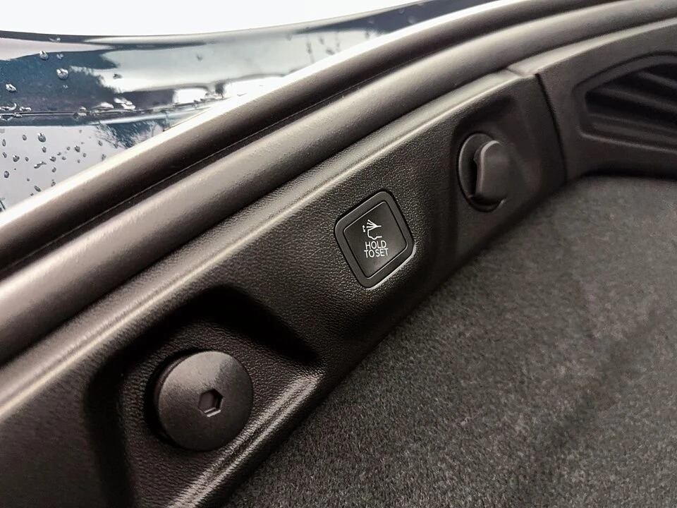 2024 Dodge Charger 8th Gen - Image 11 of 19
