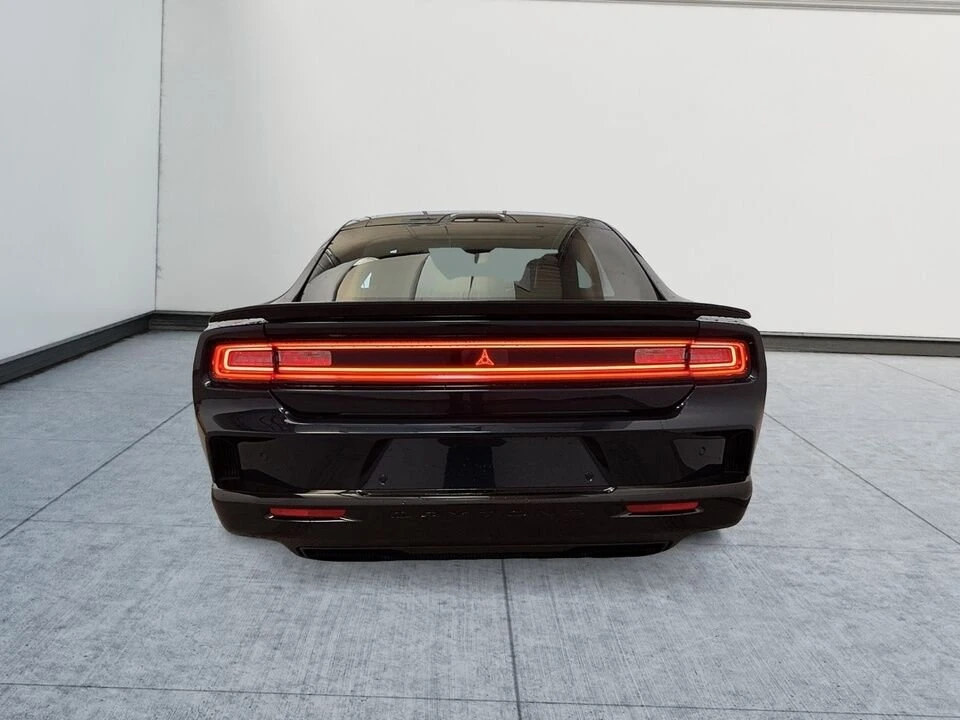 2024 Dodge Charger 8th Gen - Image 9 of 19