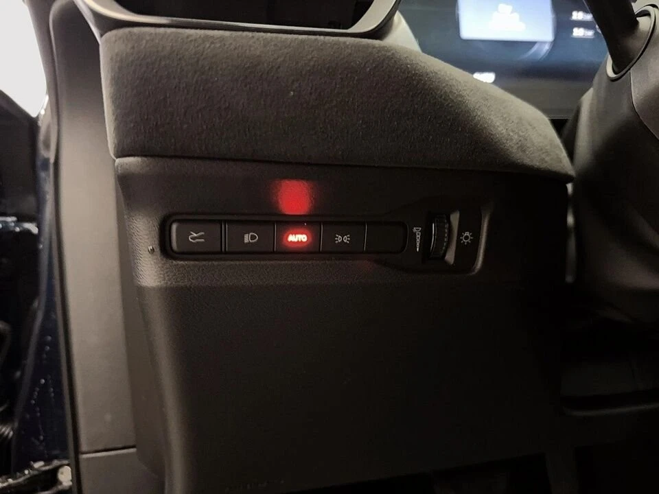 2024 Dodge Charger 8th Gen - Image 16 of 19