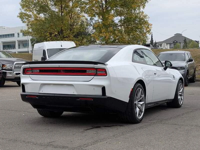 2024 Dodge Charger 8th Gen - Image 4 of 17