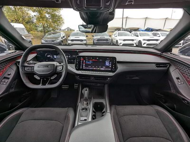 2024 Dodge Charger 8th Gen - Image 12 of 17