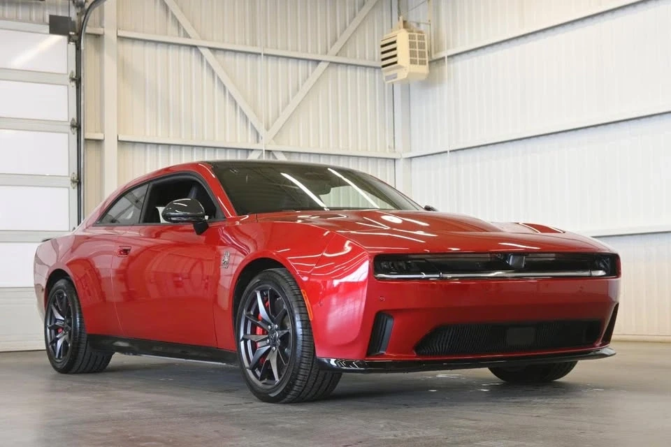 2024 Dodge Charger 8th Gen - Image 2 of 20