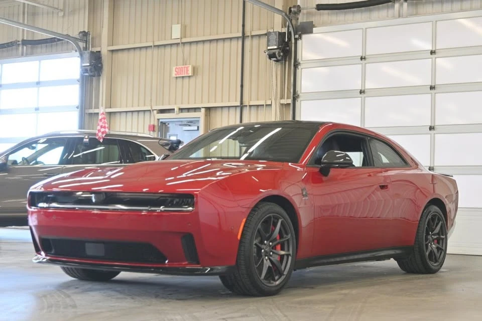 2024 Dodge Charger 8th Gen - Image 4 of 20