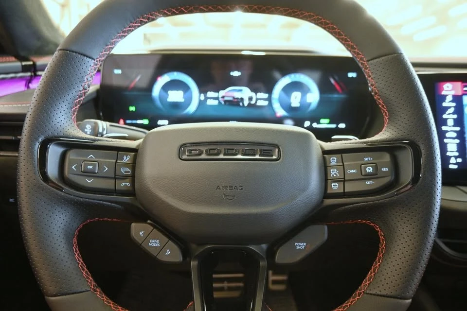 2024 Dodge Charger 8th Gen - Image 11 of 20
